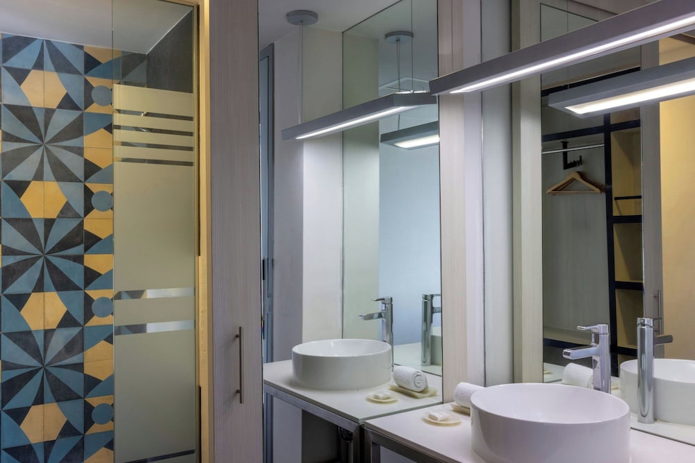 Hotel Guadalajara Country Club by HNF 48/49