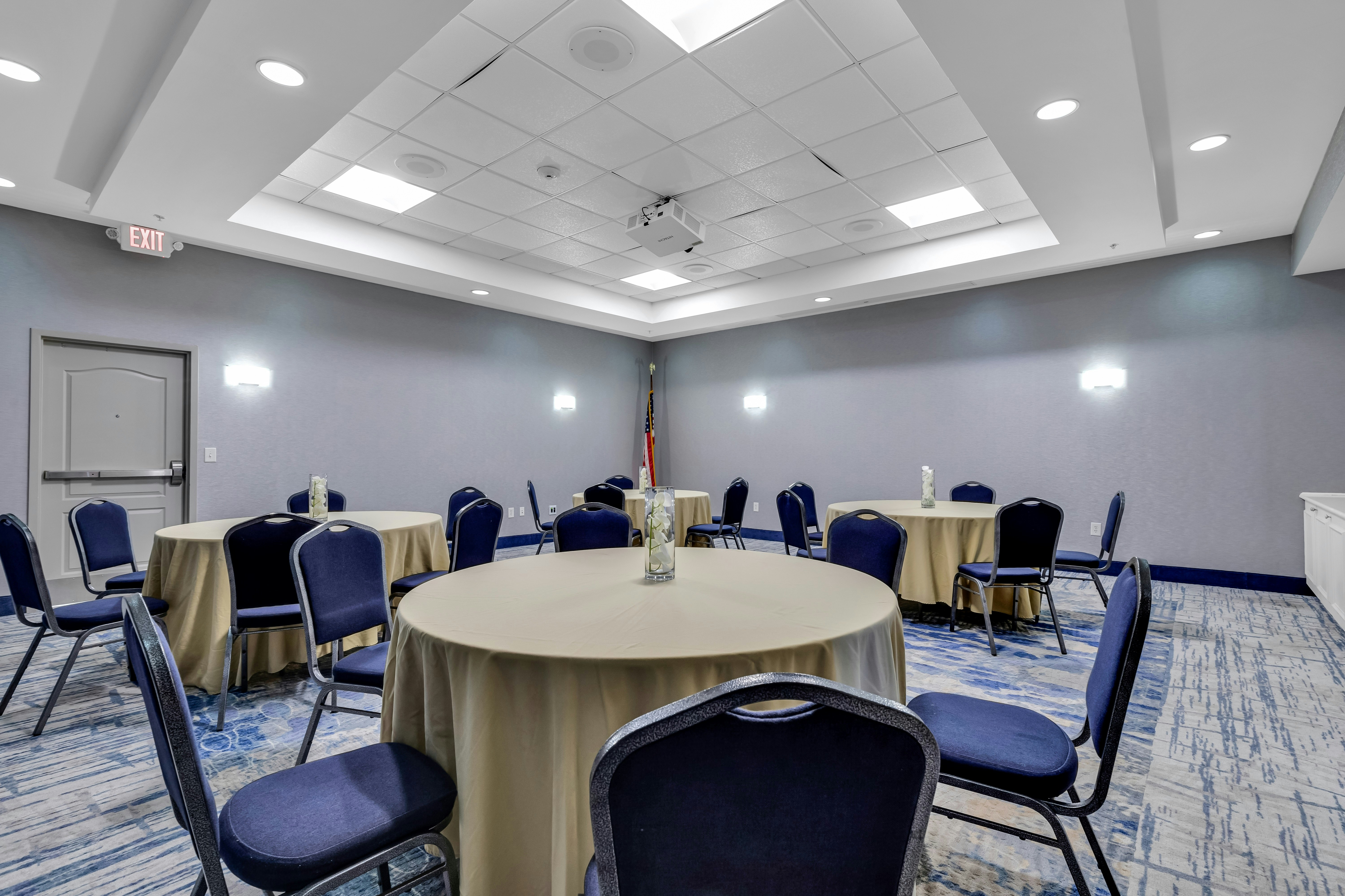 HILTON GARDEN INN MYRTLE BEACH-COASTAL GRAND MALL 25/32