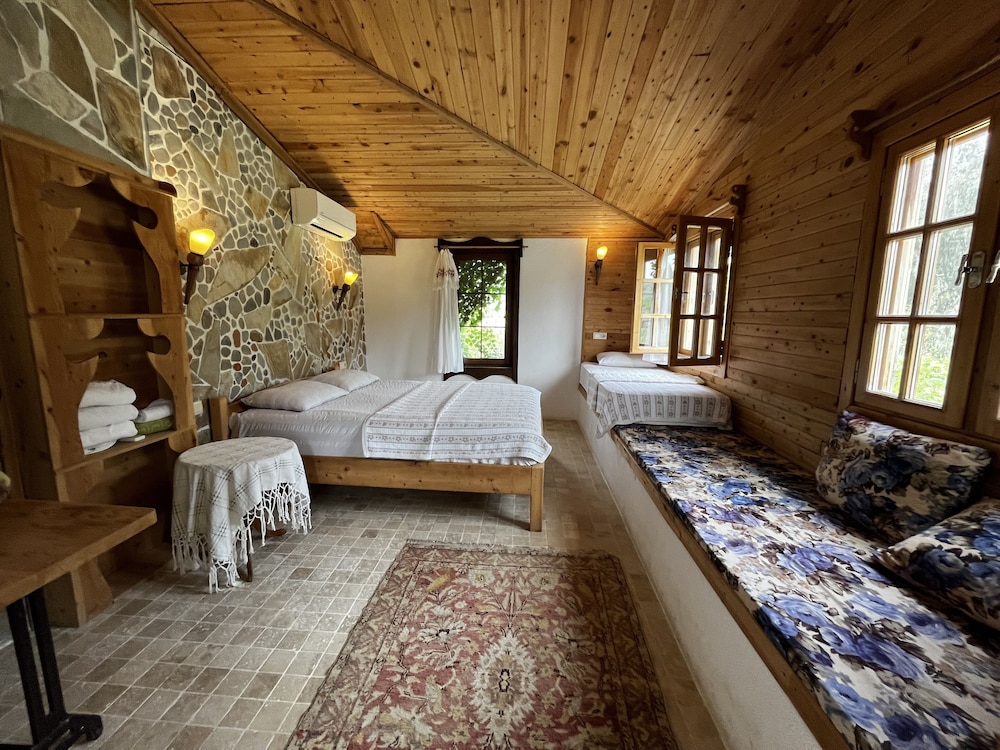 Koyevi Olympos Countryhouse 16/50