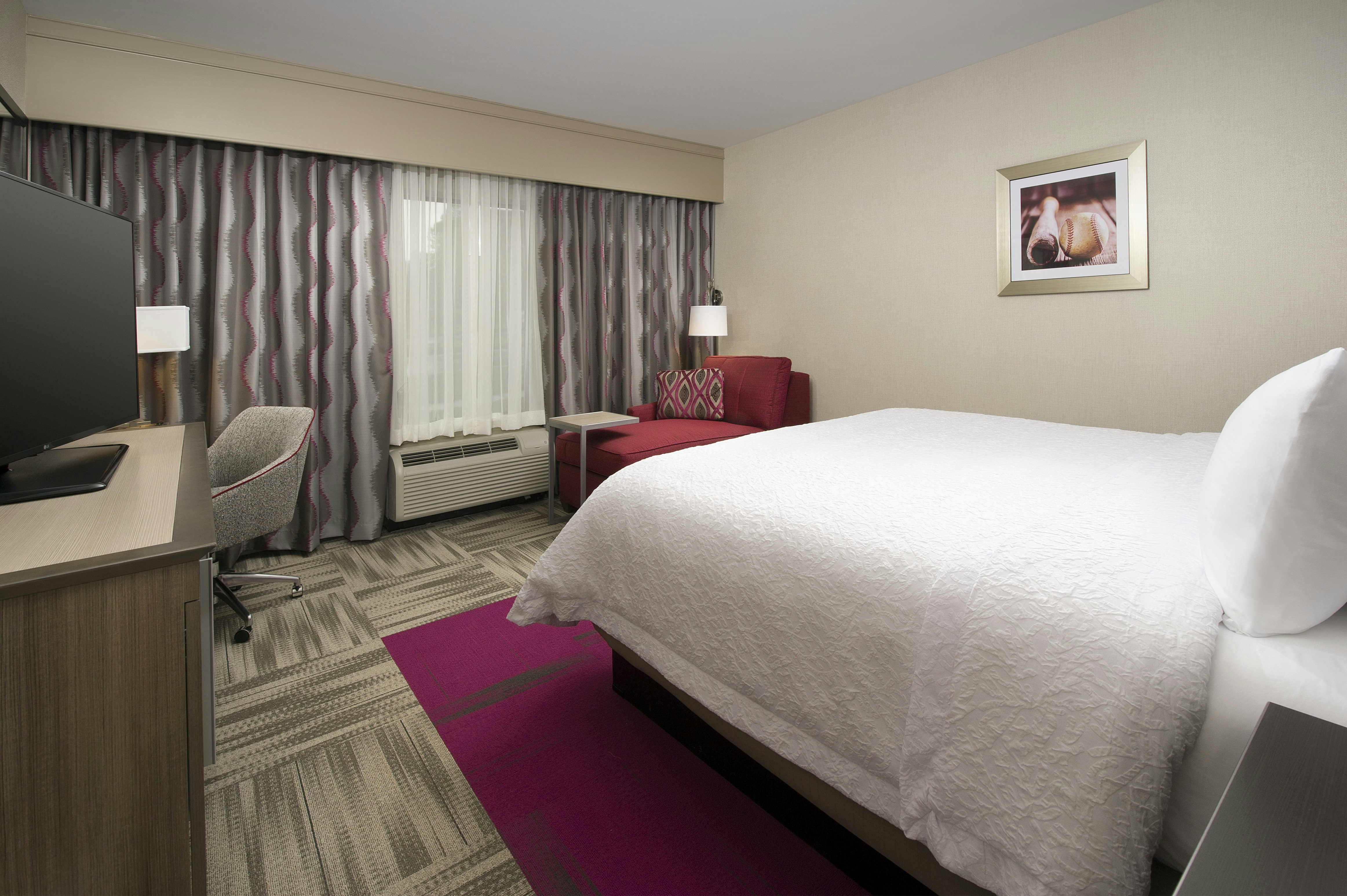 ROOM, KING BED, ACCESSIBLE