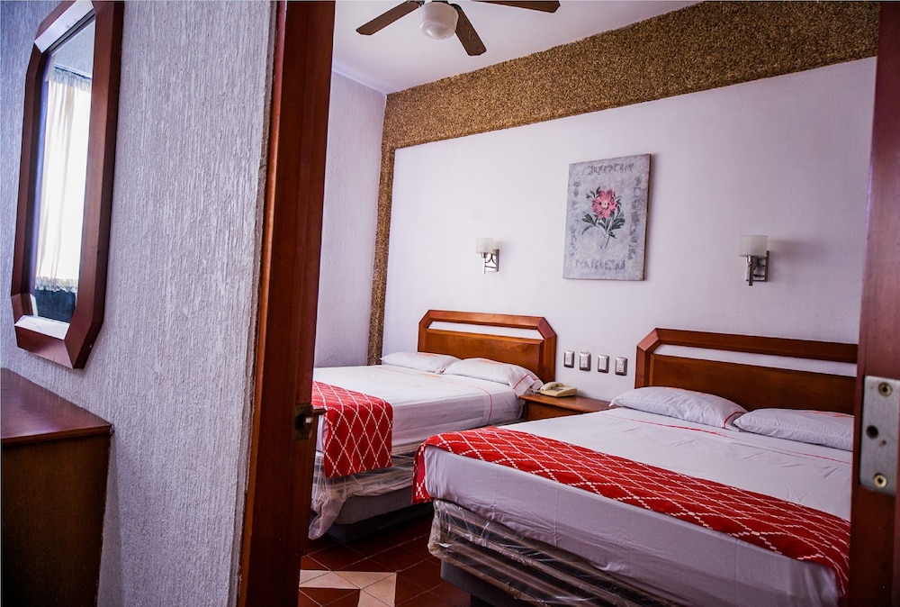Hotel Candilejas 13/29
