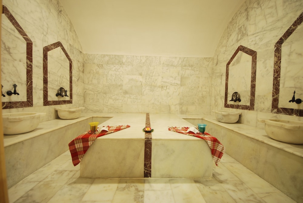 Lalila Blue Suites 40/73