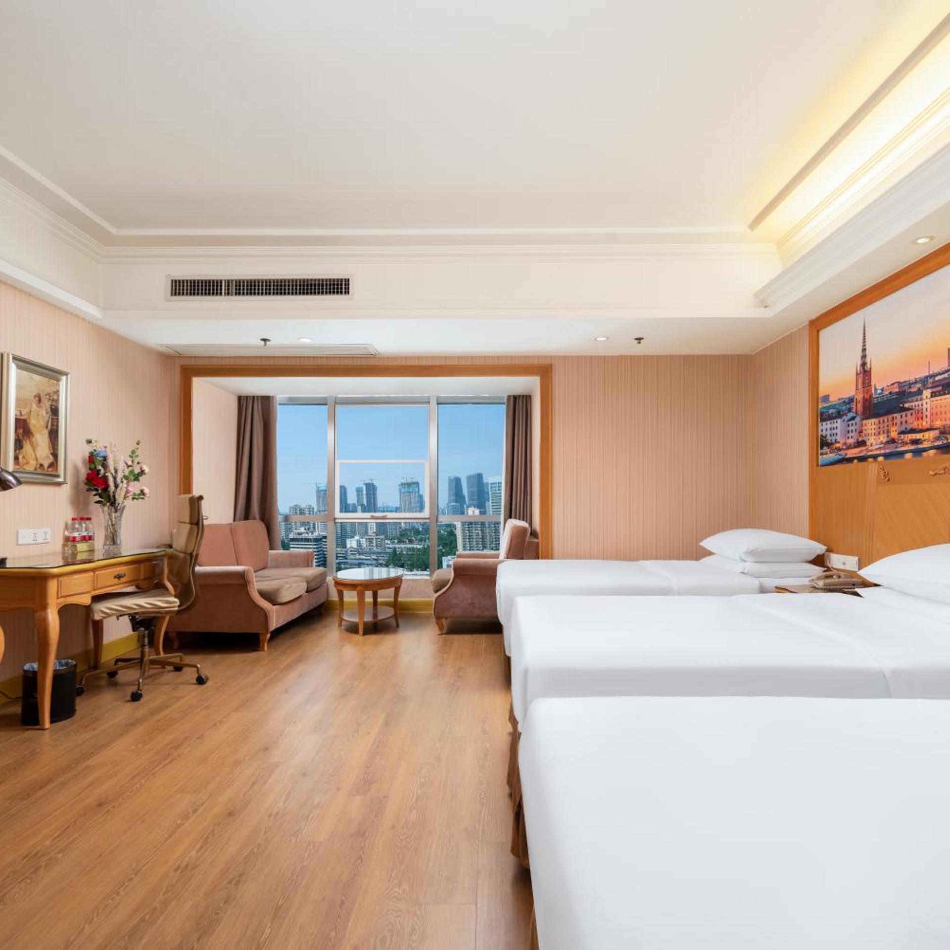 Vienna International Hotel (Wuhan Jiefang Avenue Tongji Medical College) 9/69