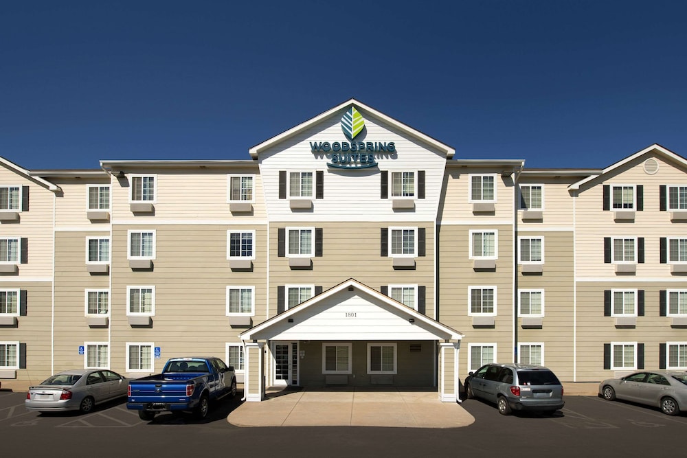 WoodSpring Suites Topeka 3/31