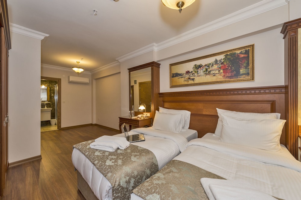 2 BEDROOMS, FAMILY, CITY VIEW