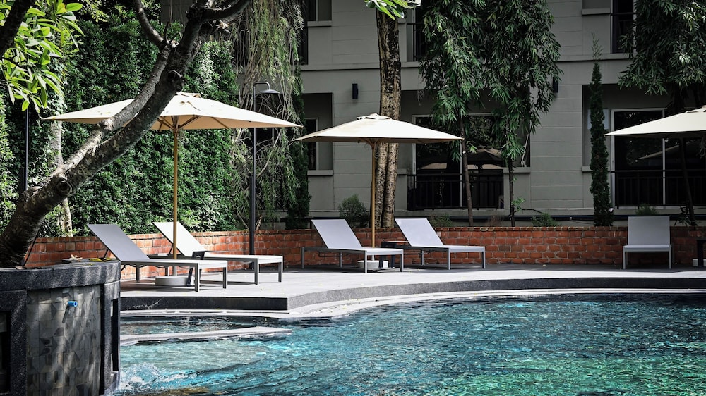 Oun Hotel Bangkok 51/54