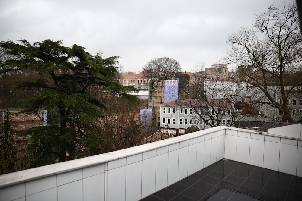 MINEL HOTEL 39/55