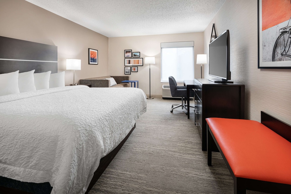 Hampton Inn Loveland 16/41
