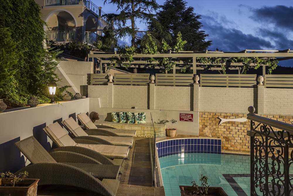 Faros Suites - Adults Only 18/50