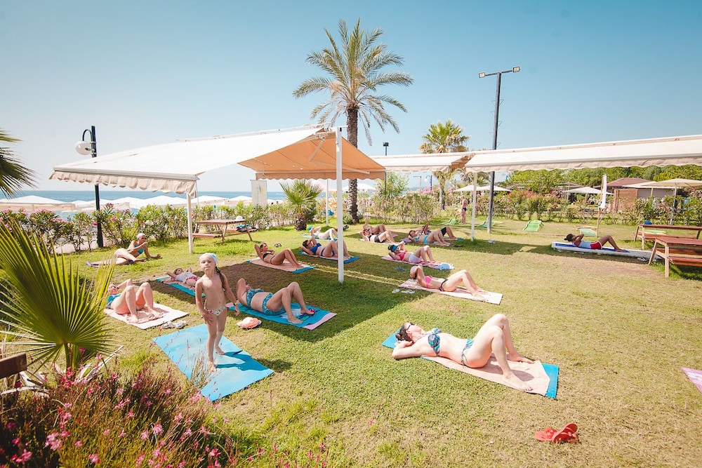 L'Oceanica Beach Resort Hotel 41/50