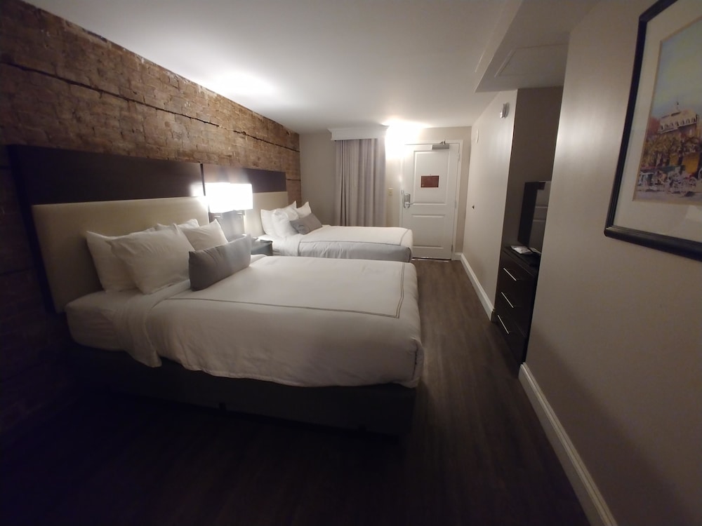Best Western Plus St. Christopher Hotel 21/49