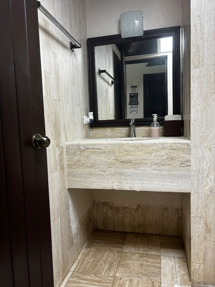 Villas Tiburon 14/70