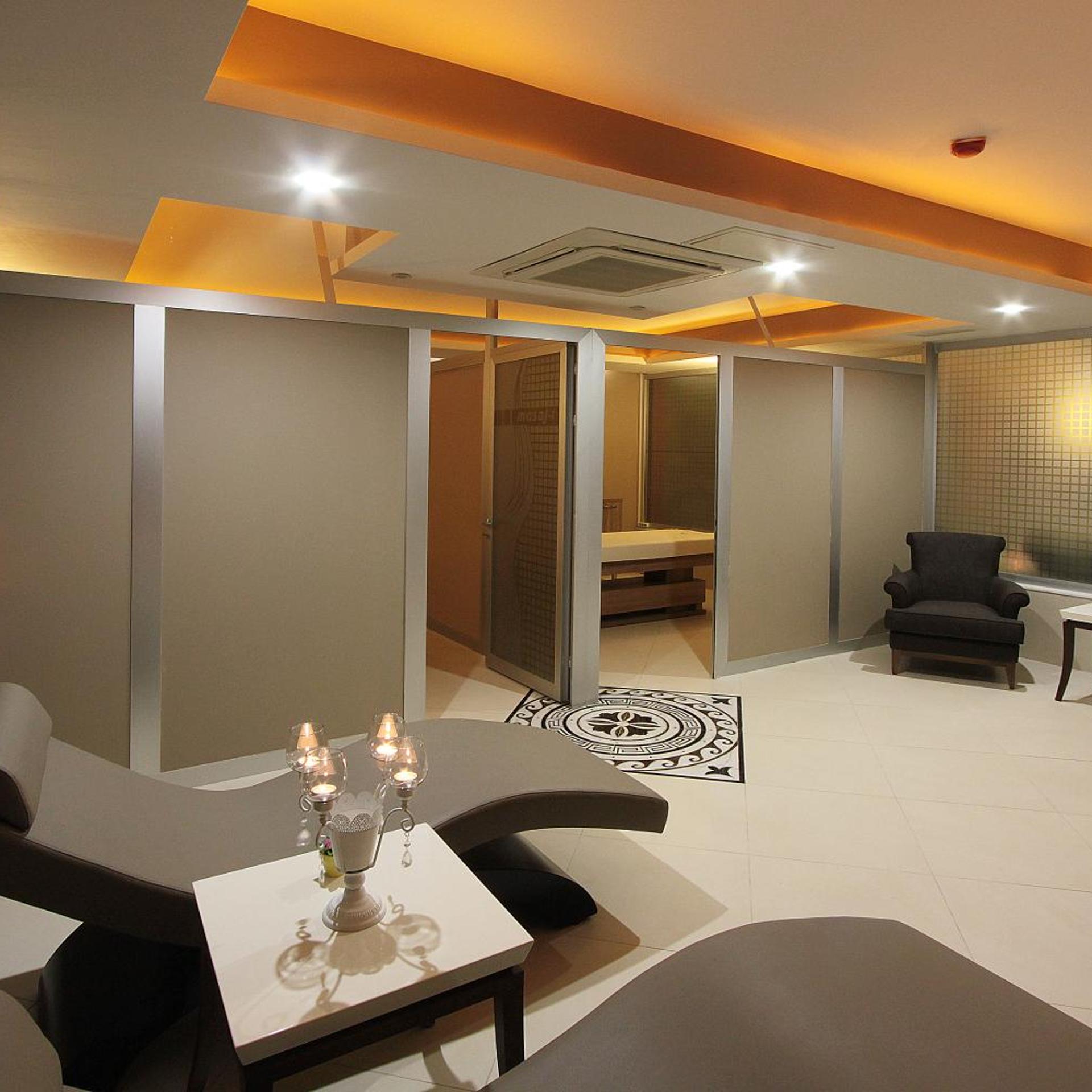 Forum Suite Hotel 65/70