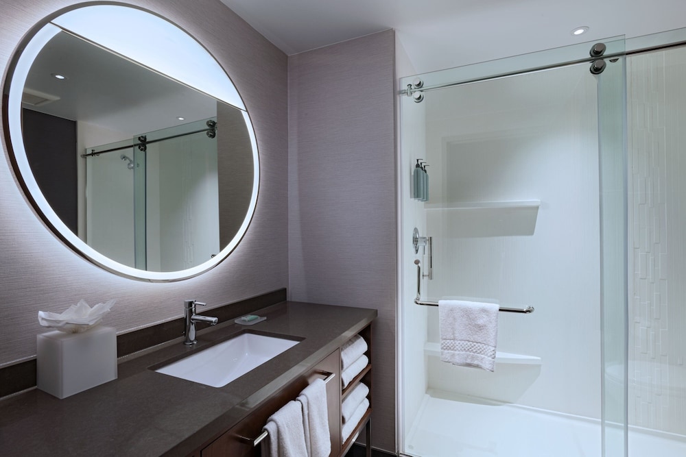 Courtyard By Marriott Dallas Frisco 24/27