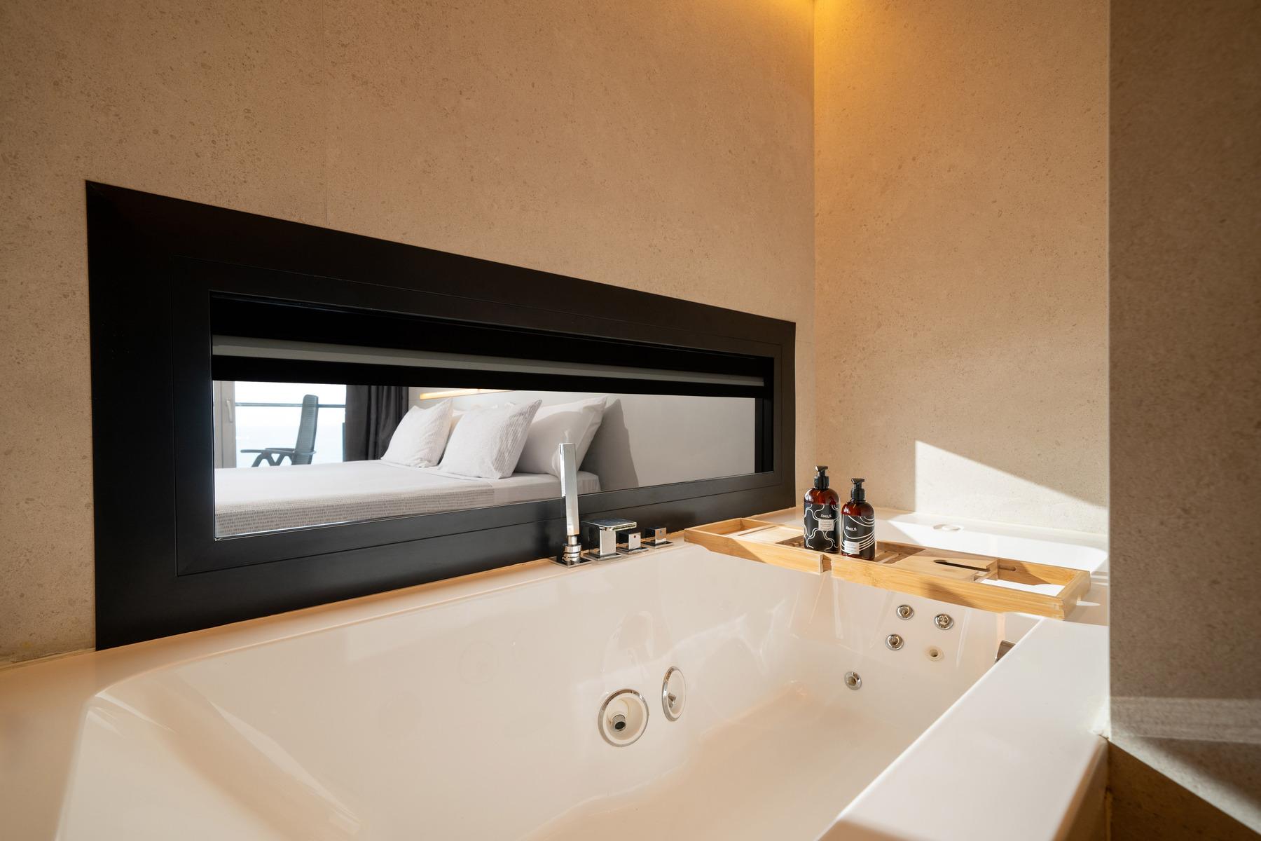Loft, Harbour View, Balcony or Terrace