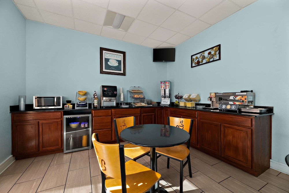 SureStay Hotel by Best Western Clermont Theme Park West 40/50