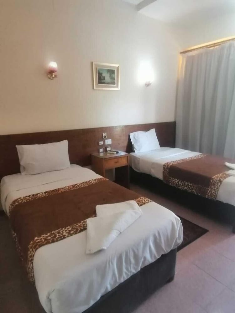ECONOMY, TWIN BEDS, GARDEN VIEW