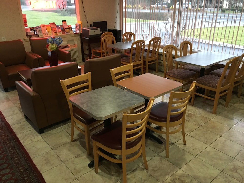 Americas Best Value Inn Central Valley 32/42