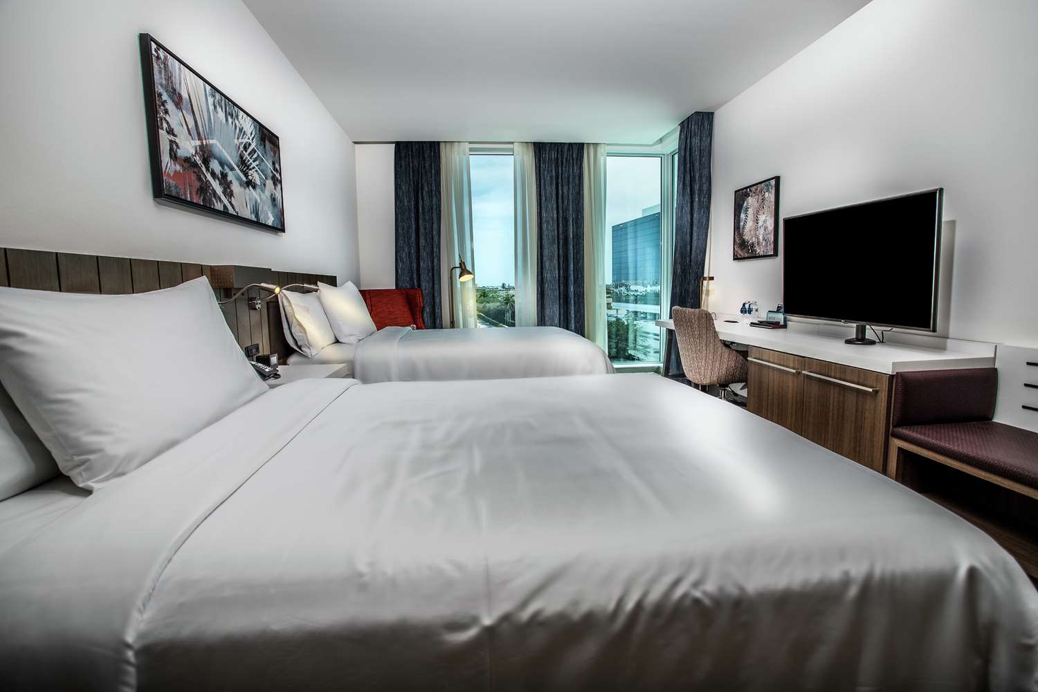 room, 2 queen beds, city view