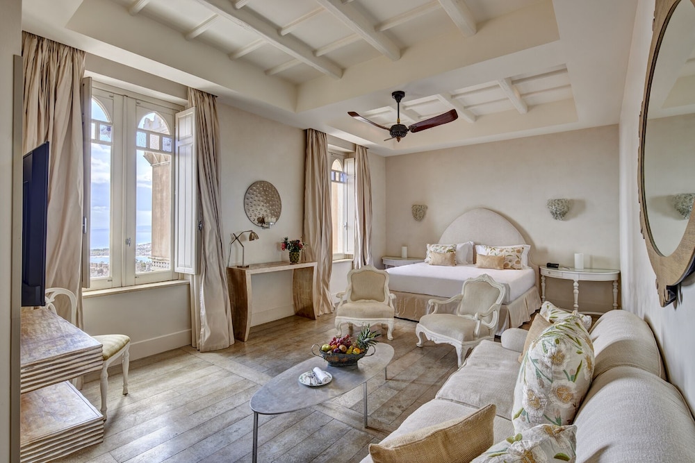 Palazzo Vecchio Taormina 65/75