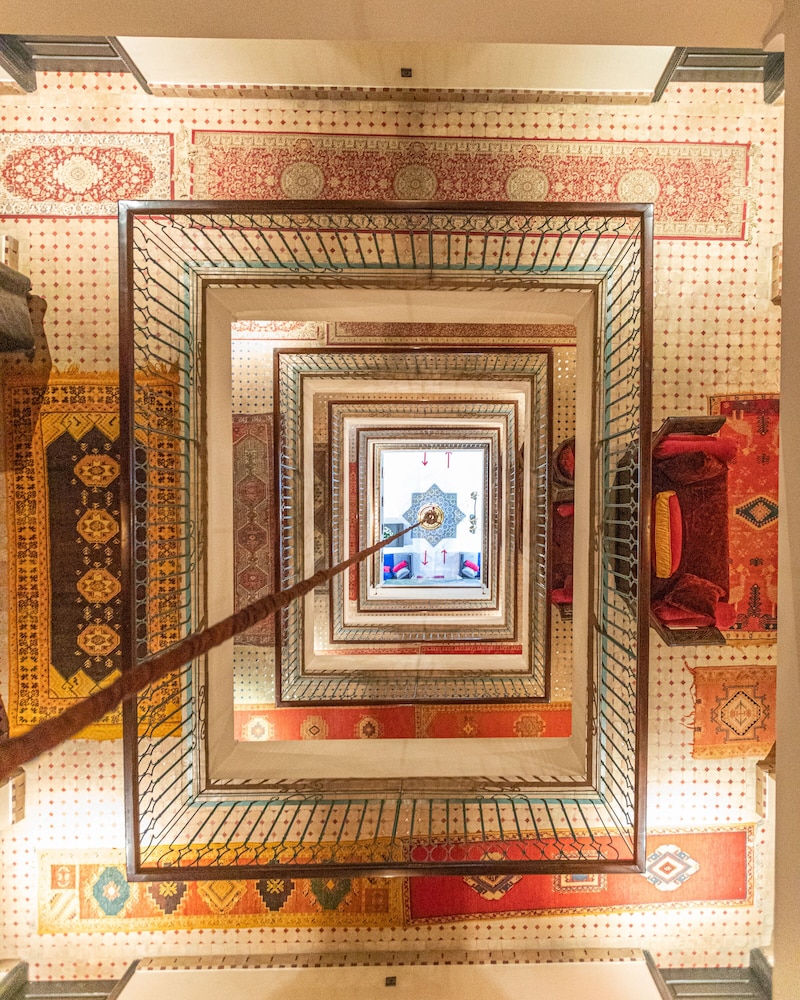 Le Caspien Hotel 33/52