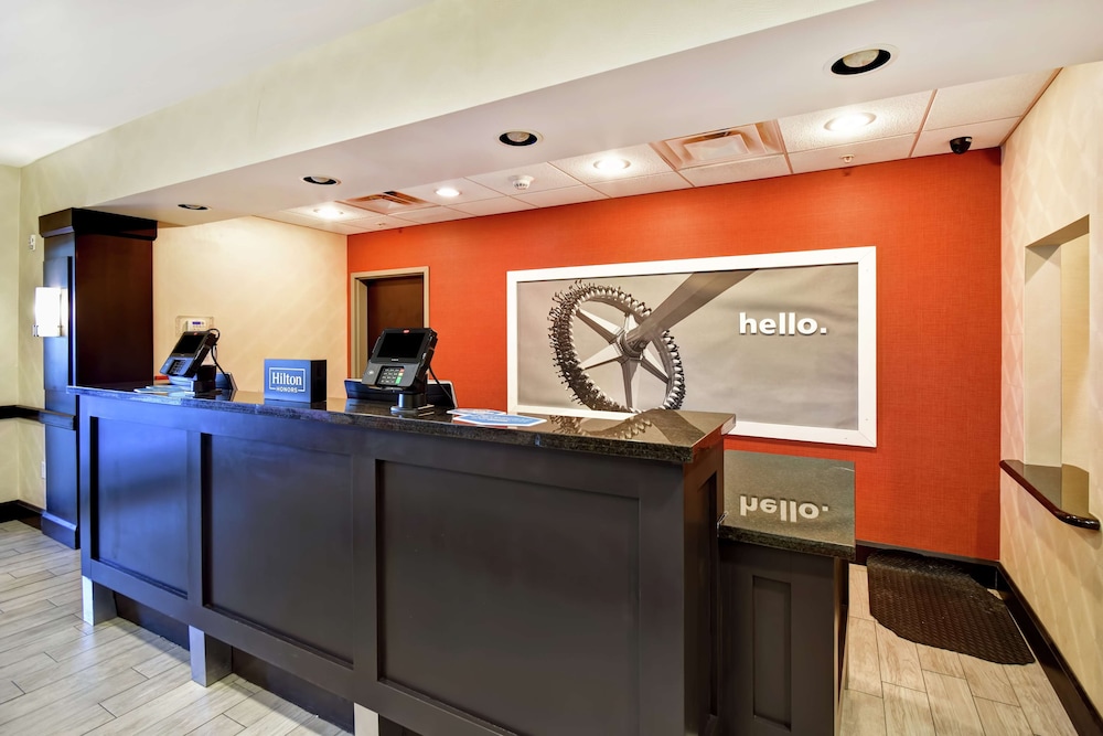 Hampton Inn Middletown OH 7/48