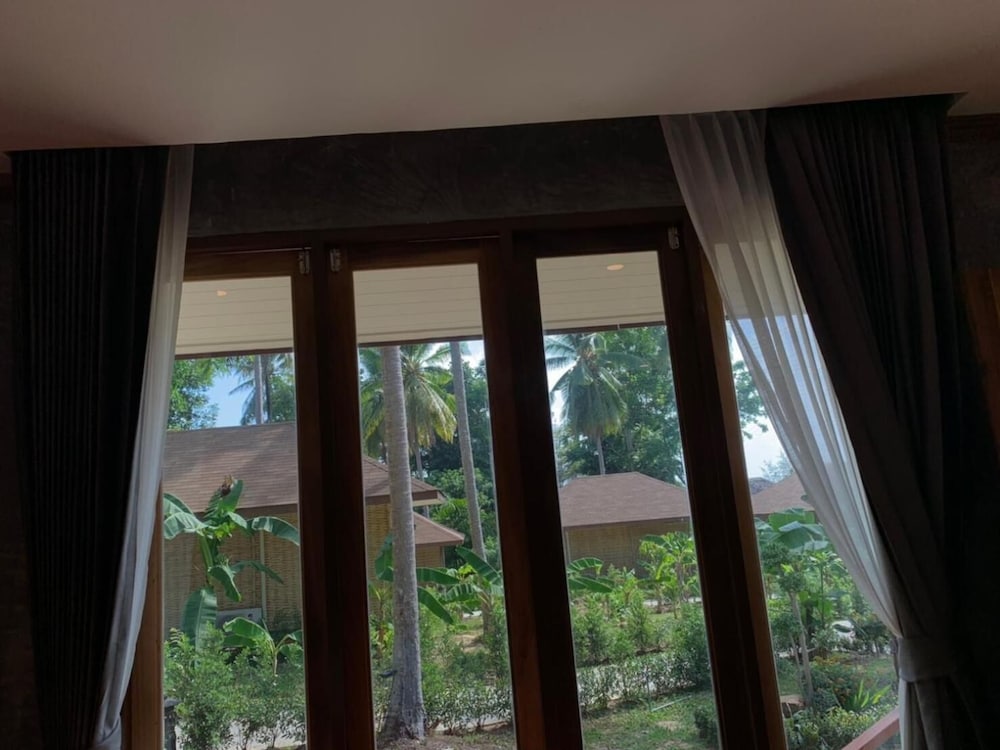 Thiw Son Beach Resort 49/70