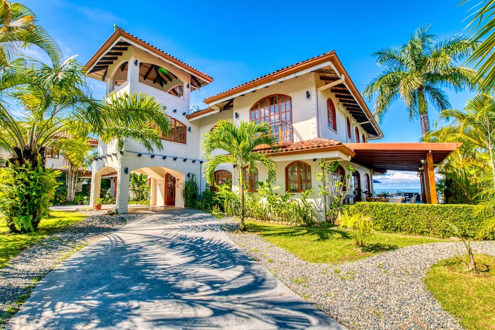 El Castillo - Adults Only 36/50