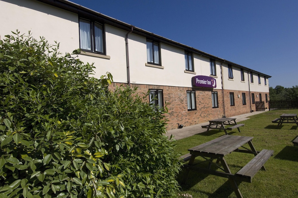 Premier Inn Silverstone 32/38
