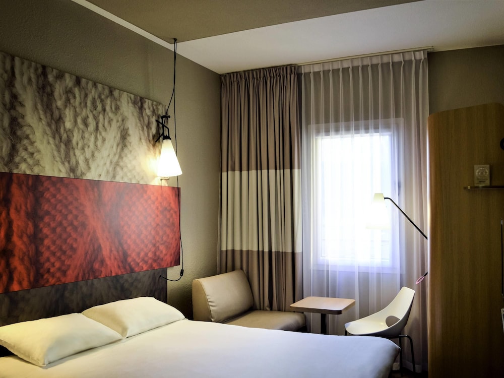 Ibis Lyon Caluire Cite Internationale 17/50