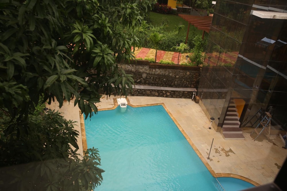 The Fern Silvanus Resort 4/64