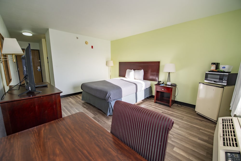 Rodeway Inn Central Colorado Springs, CO 17/51