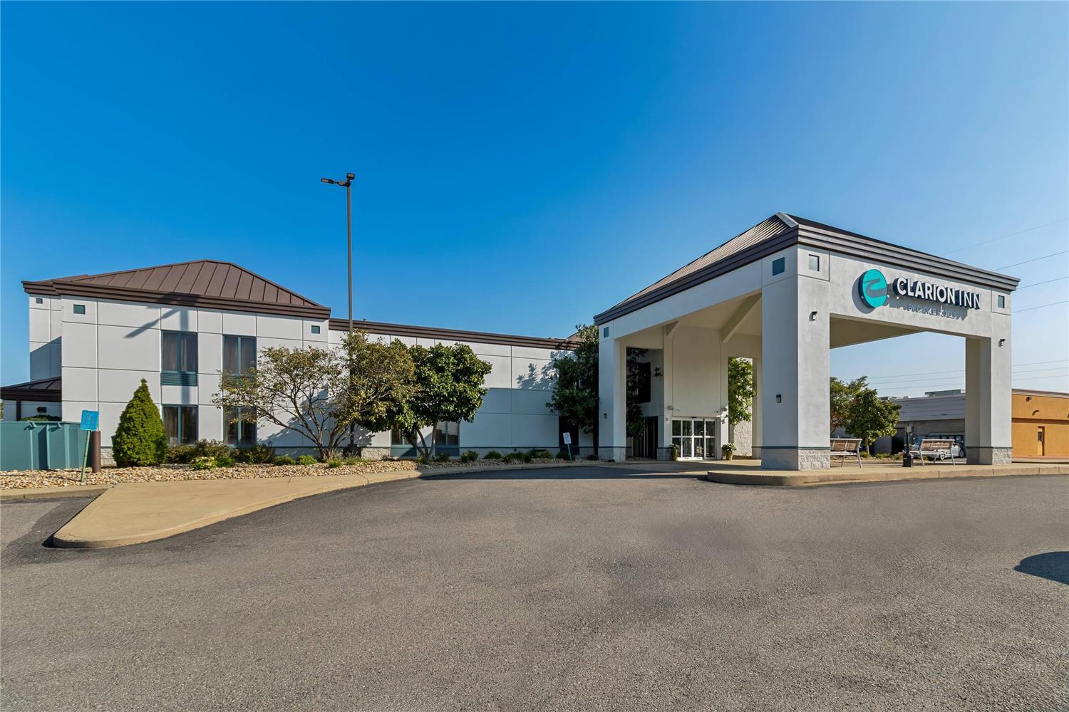Clarion Inn Cranberry Township 43/47