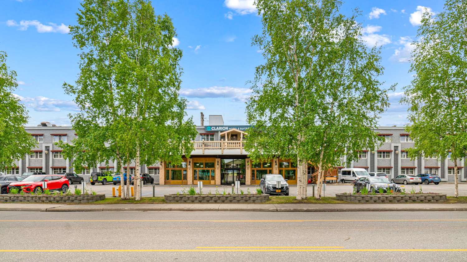 Clarion Hotel & Suites Fairbanks near Ft Wainwright 18/19