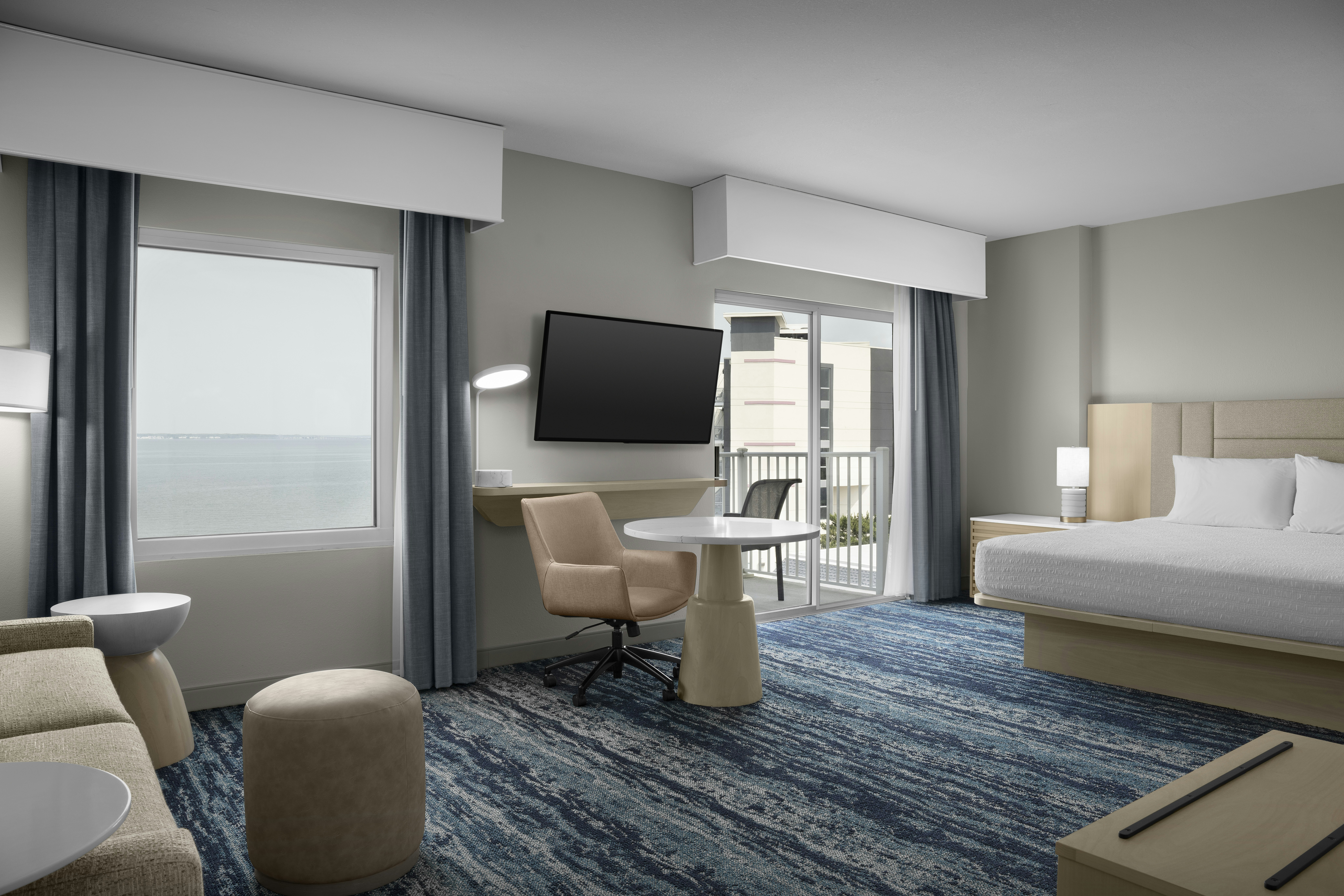 Studio, King Bed, Bay Front