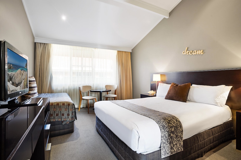 Best Western Sanctuary Inn 8/54