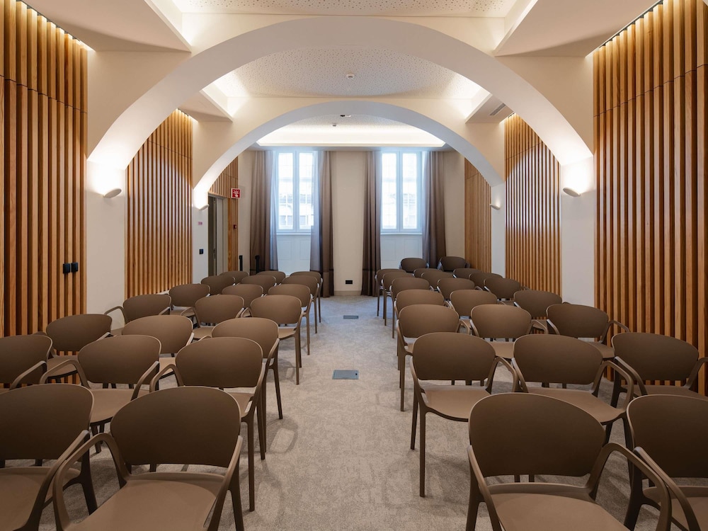 Mercure Ponta Delgada Azores 37/50