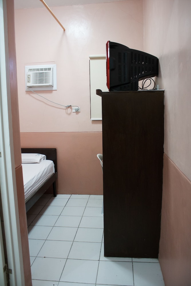 Gv Hotel Borongan 5/26