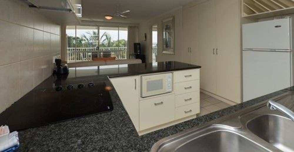 Noosa Hill Resort. 55/78