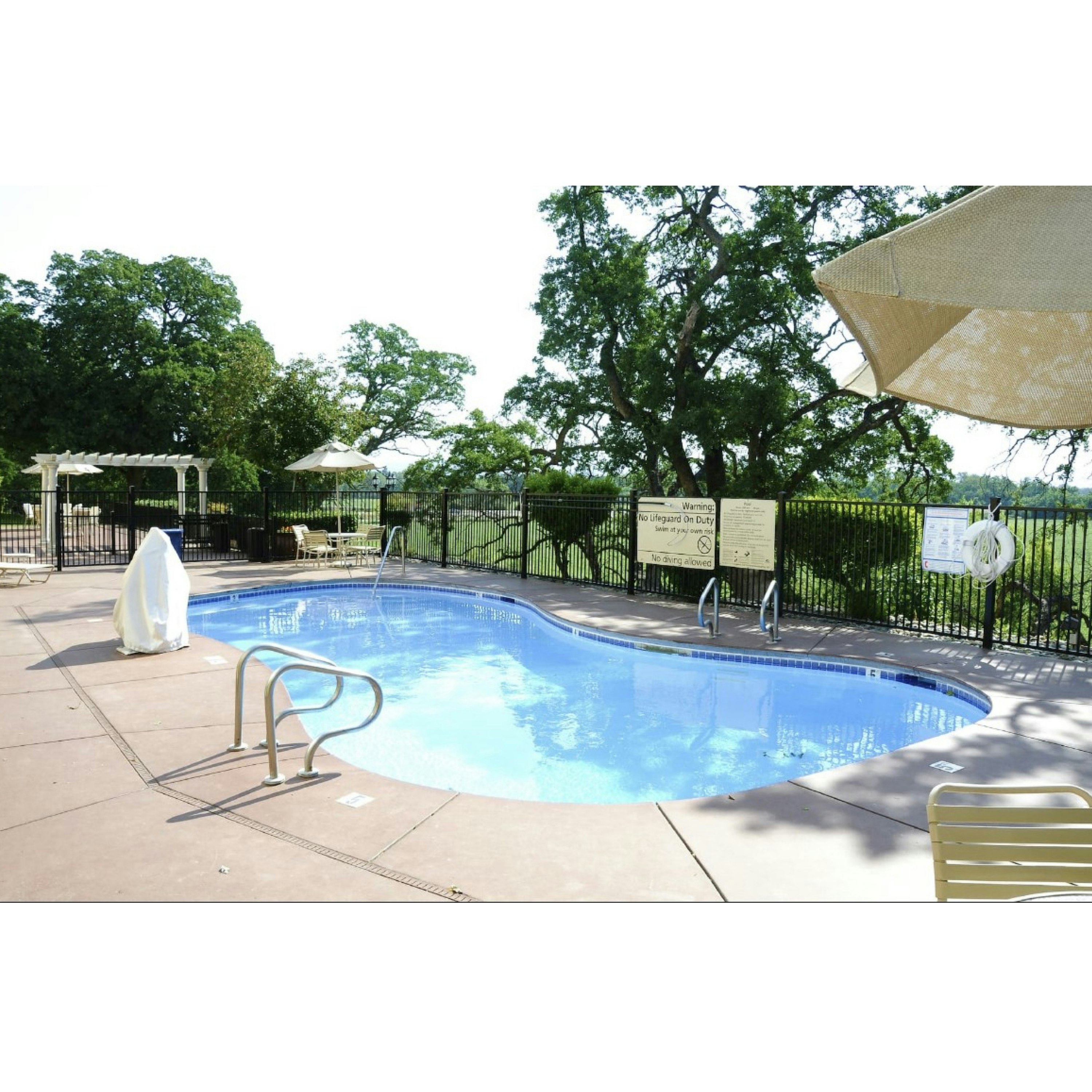 Hampton Inn Suites Red Bluff 38/38