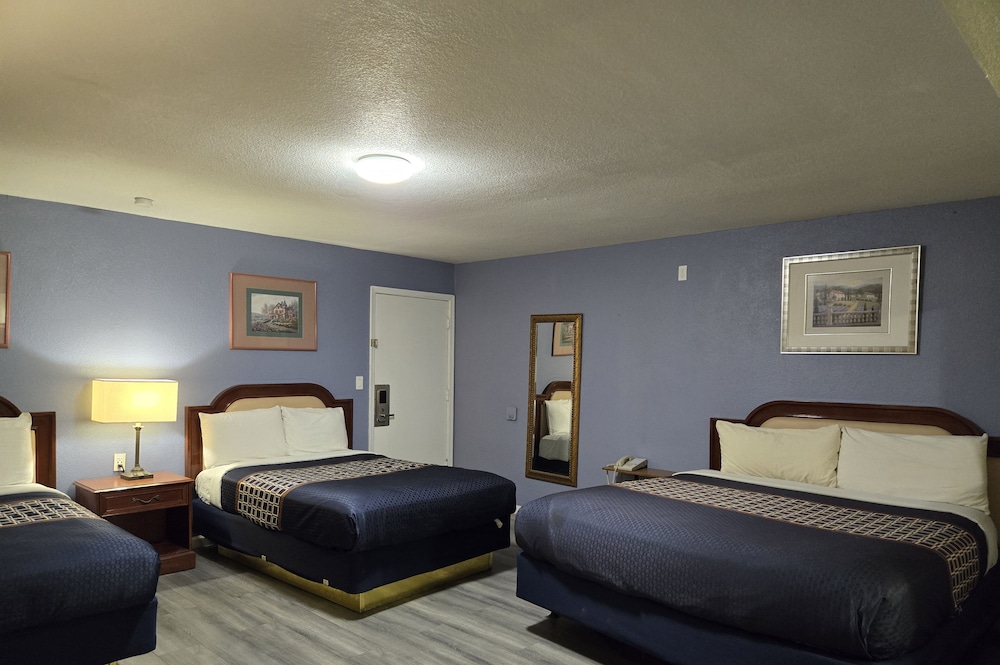 جناح بسريرين كوين، Rodeway Inn & Suites Blythe I-10, CA 6/10