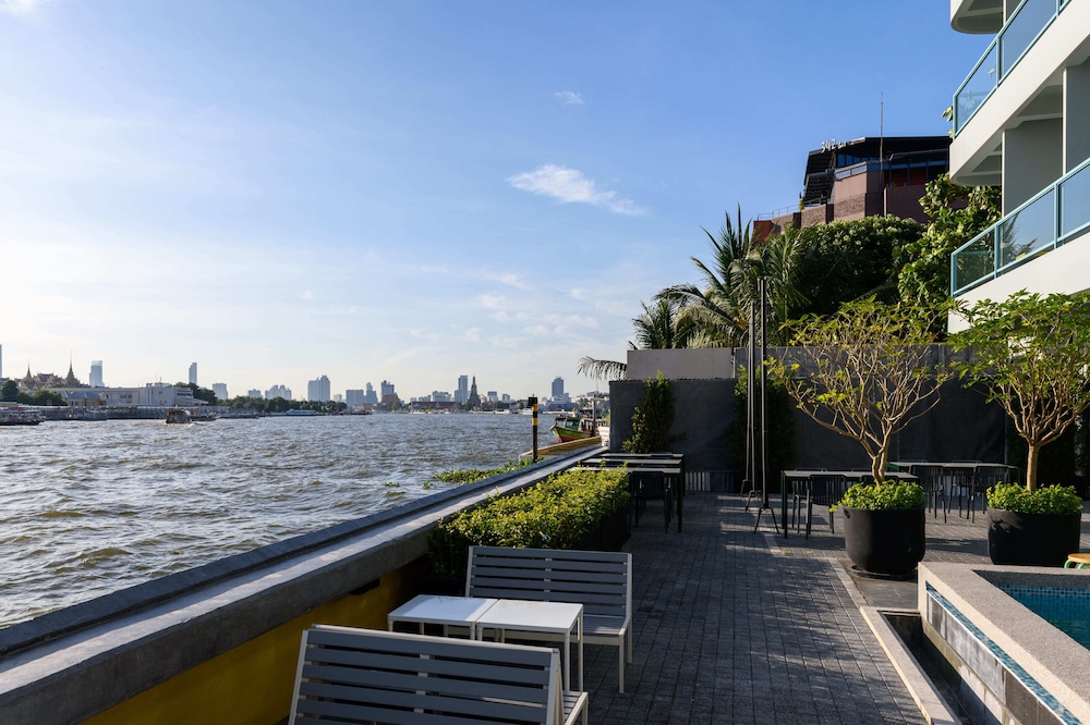 Mowa Bangkok 51/61