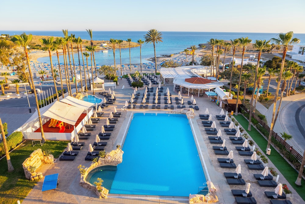 Pavlo Napa Beach Hotel 56/62