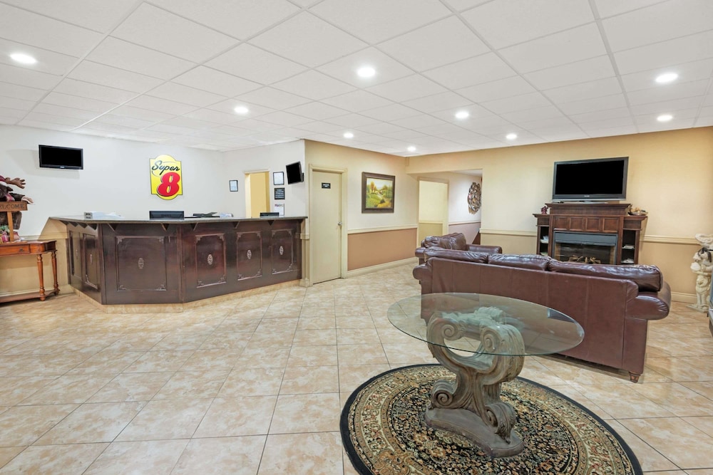 Super 8 by Wyndham Cambridge/Kitchener/Waterloo Area 7/33