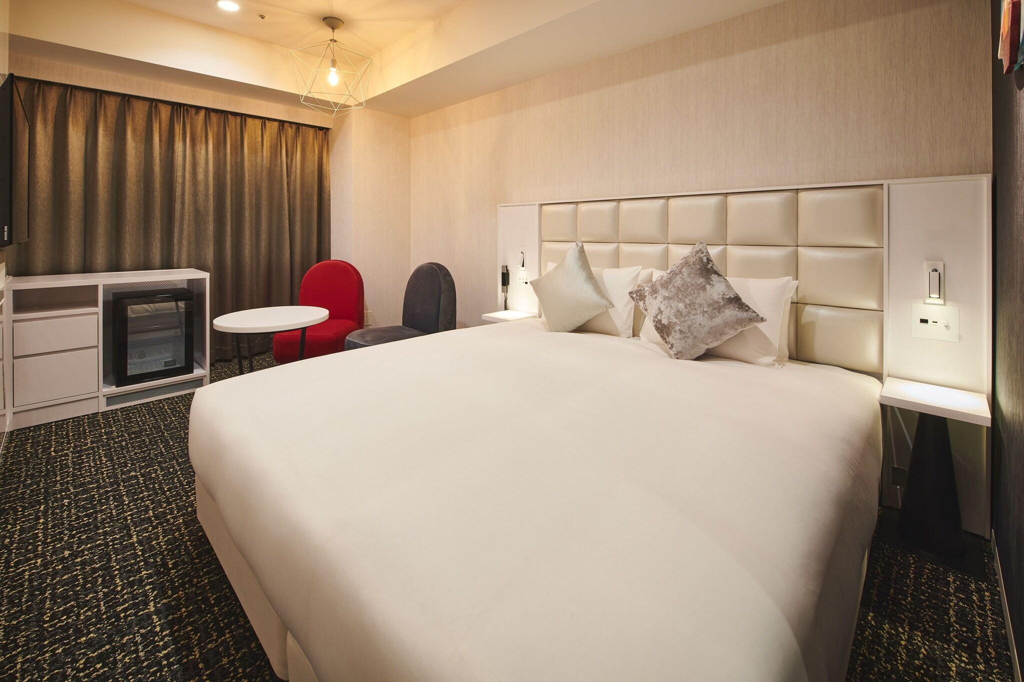 Superior, Queen Bed