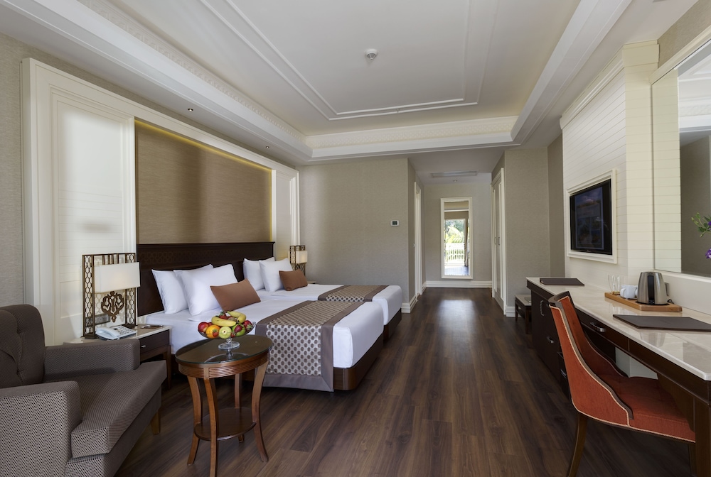 Gural Premier Belek 47/71