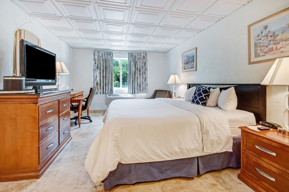 Rodeway Inn Suites 11/28