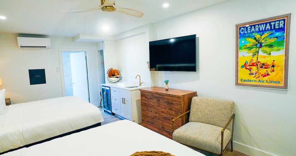 Ivory Sands Beach Suites 20/50