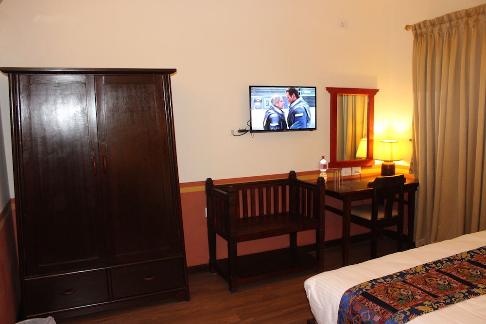 Three Jewels Boutique Hotel 8/74