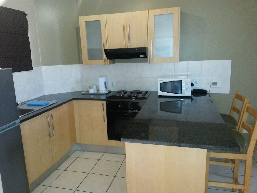 Airport Inn and Suites 42/47